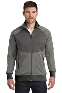 The North Face TNF Medium Grey Heather/ Asphalt NF0A3SEW company logo jackets
